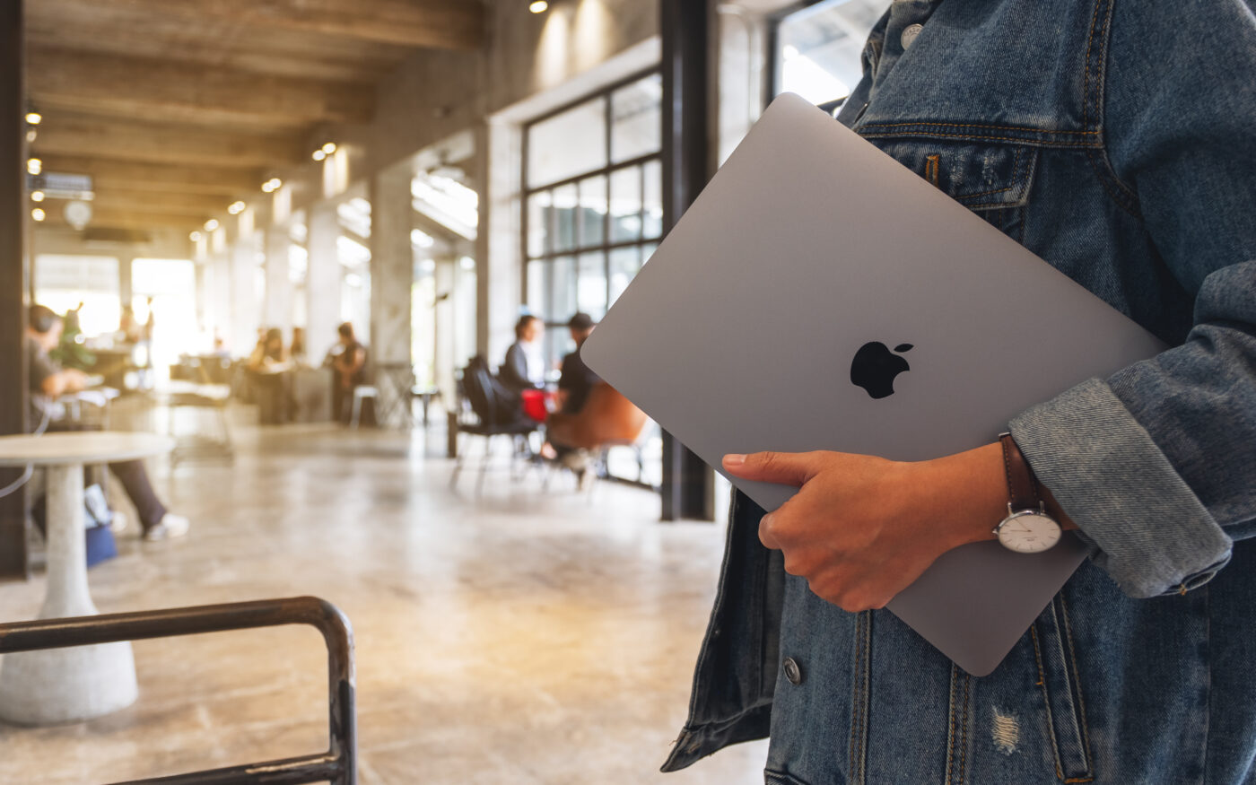 Najnowsze premiery MacBooków od Apple. Co pokazało Apple?